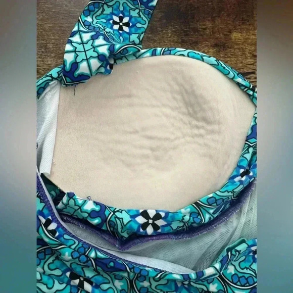 Love Your Assets by Sara Blakely, Spanx | 1 piece Fiesta Tile Swimsuit. Size: M - Picture 8 of 16